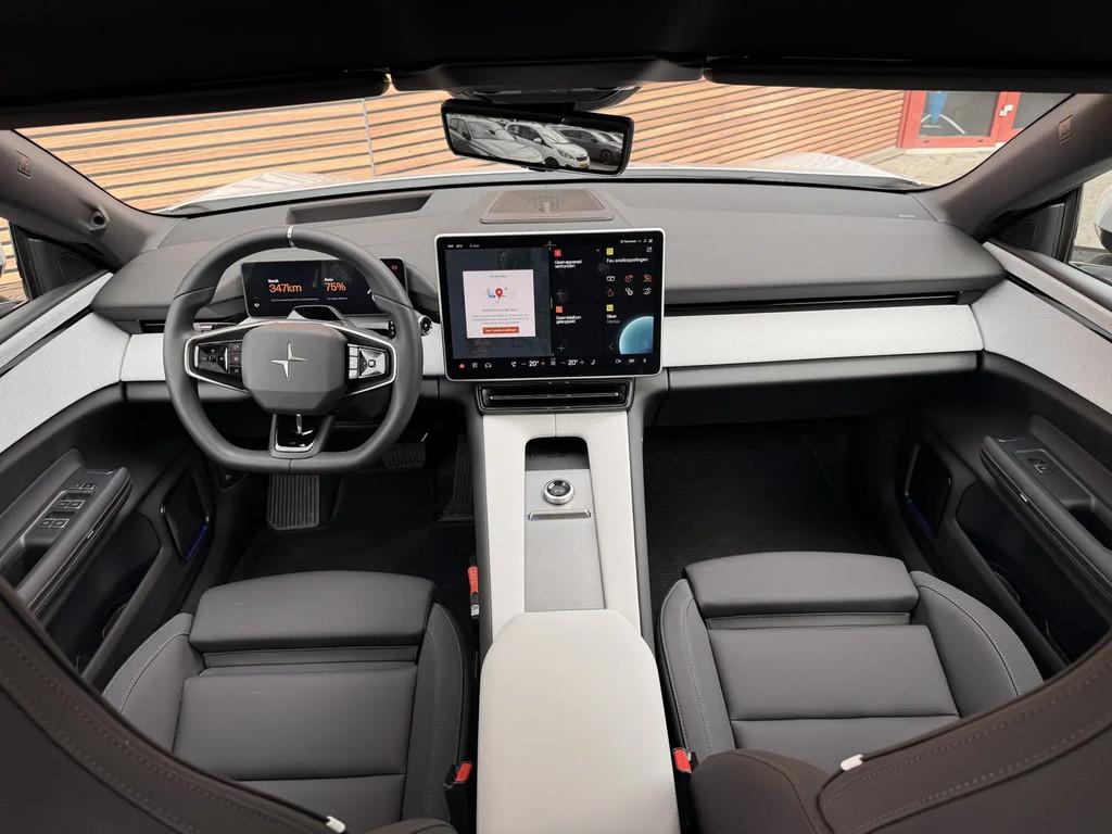 Polestar 4 Long Range Single motor Plus 100 kWh € 51.800,0, Auto's, Polestar, Automaat, 2205 kg, SUV of Terreinwagen, Zilver of Grijs