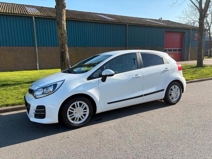 Kia Rio 1.2 I 5DRS 2015 Wit 113168km, Auto's, Kia, Particulier, Rio, ABS, Achteruitrijcamera, Adaptieve lichten, Airconditioning