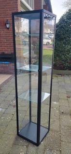 IKEA Blaliden Vitrinekast met Glazen Planken, Huis en Inrichting, Kasten | Vitrinekasten, Ophalen, Minder dan 50 cm, Met deur(en)