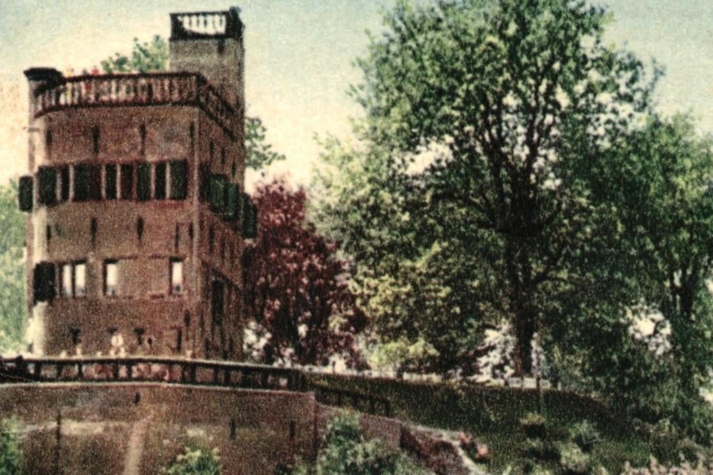 914330 Nijmegen 1956 Gelopen met postzegel, Verzamelen, Ansichtkaarten | Nederland, Ophalen of Verzenden, 1920 tot 1940, Gelopen