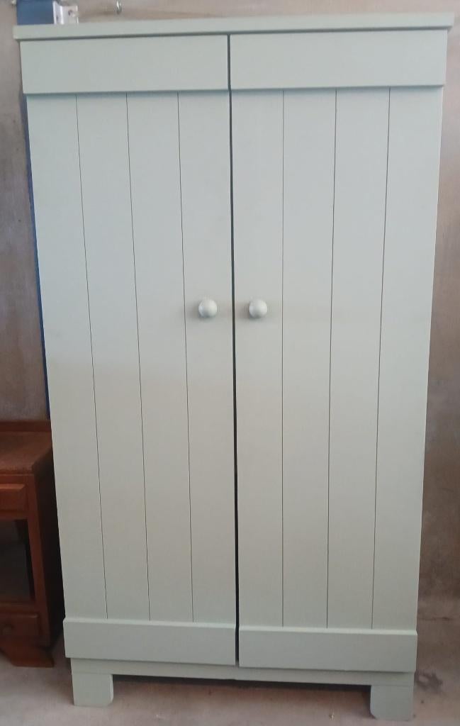 Kledingkast, Ophalen, Met deur(en), Gebruikt, 100 tot 150 cm