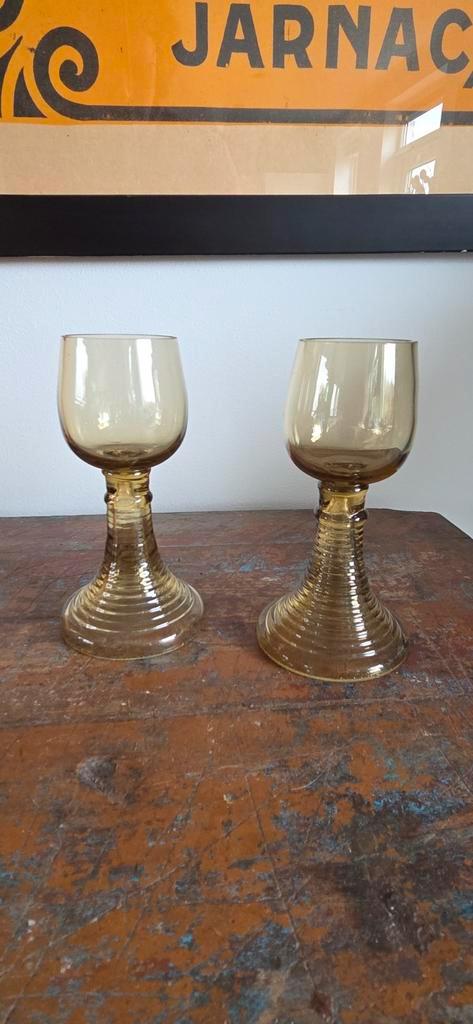 Set van 2 antieke roemer glazen, amberkleurig, Antiek en Kunst, Antiek | Glas en Kristal, Ophalen of Verzenden