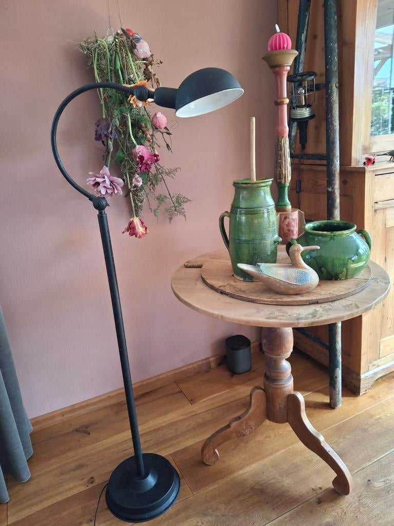 Fraaie sobere schemerlamp, Ophalen