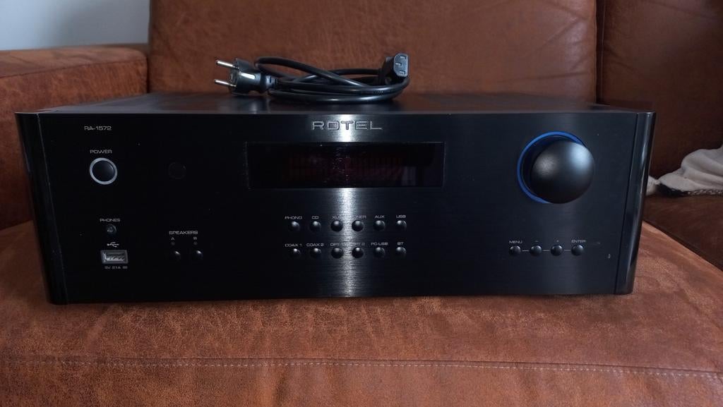 Rotel RA 1572 versterker, Ophalen