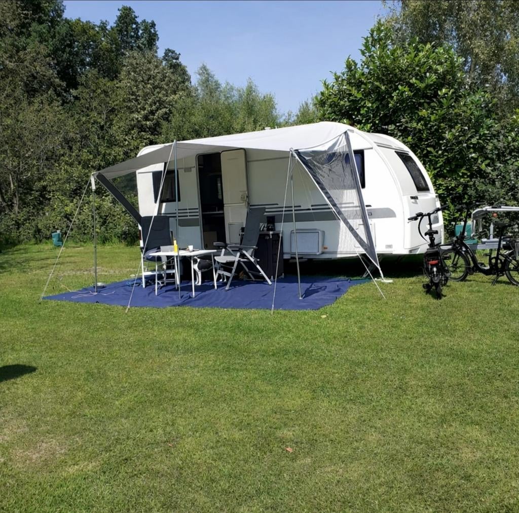Adria Altea 2016 met fietsendrager, mover, tent en luifel, Frans bed, Particulier, Adria, Mover