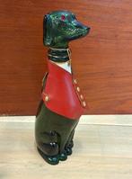 Glazen, nog gevulde, likeurfles in vorm van een Lord Dog., Ophalen