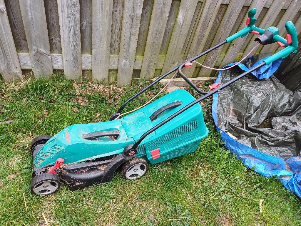 Grasmaaier bosch, Tuin en Terras, Ophalen, Cirkelmaaier, Gebruikt, Elektrische grasmaaier