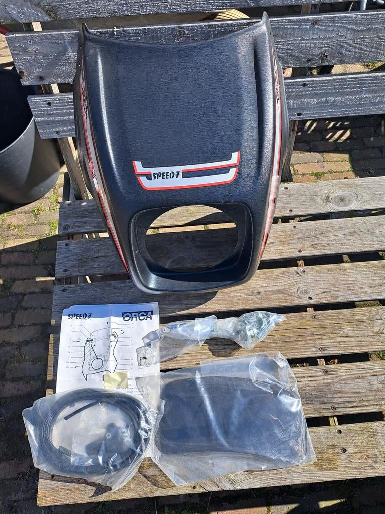 Nieuwe Orca Speed7 stuurkuip met bevestigingsmaterialen, Ophalen, Nieuw