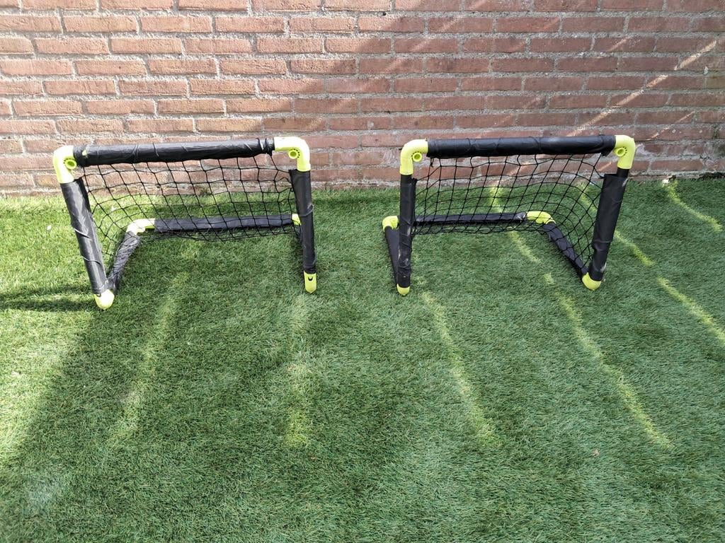 Voetbal doeltjes, Ophalen