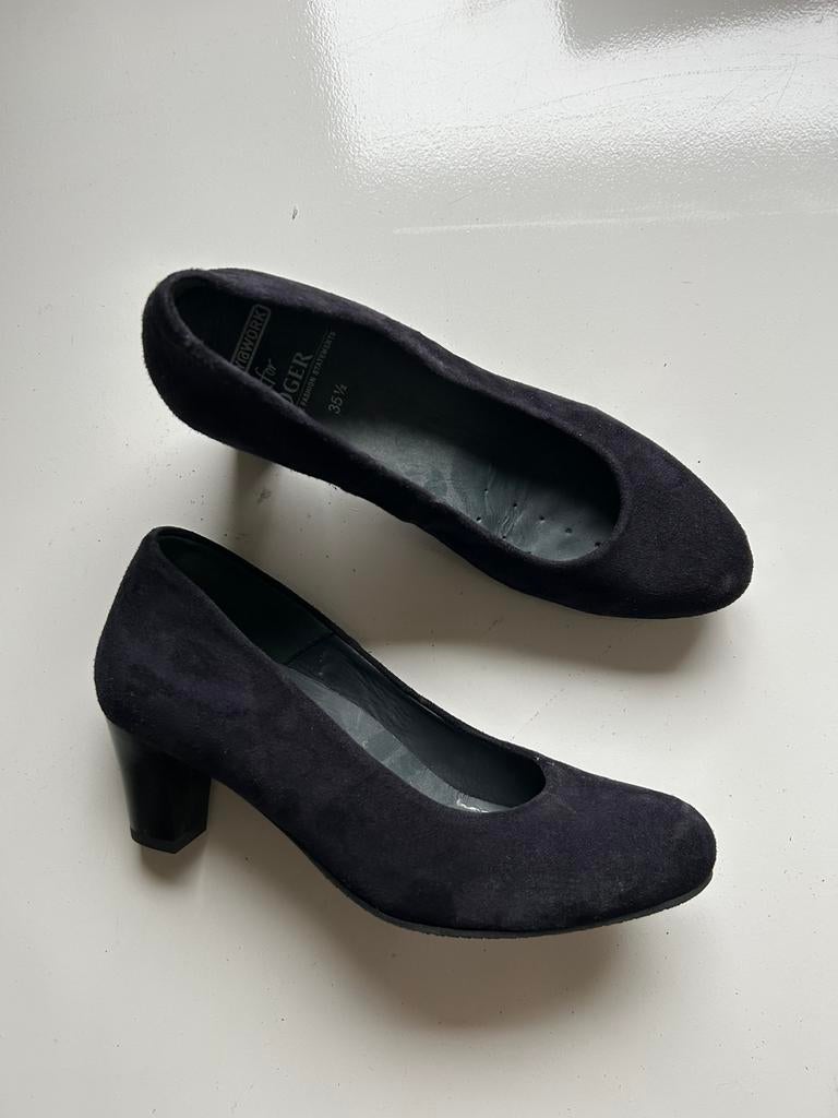 Oger donkerblauwe damesschoen met hak 38 / 39, Kleding | Dames, Ophalen of Verzenden, Zo goed als nieuw, Blauw, Pumps