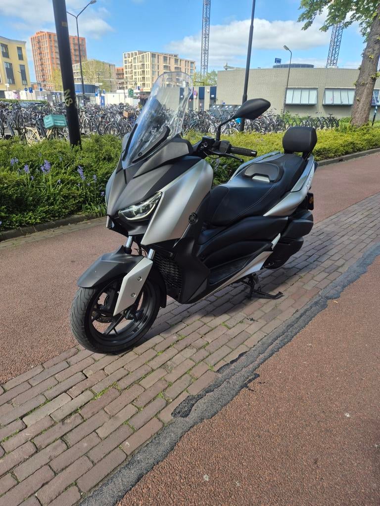Yamaha xmax 300 tech matt grijs, Motoren, Motoren | Yamaha, Particulier, Scooter, Ophalen of Verzenden
