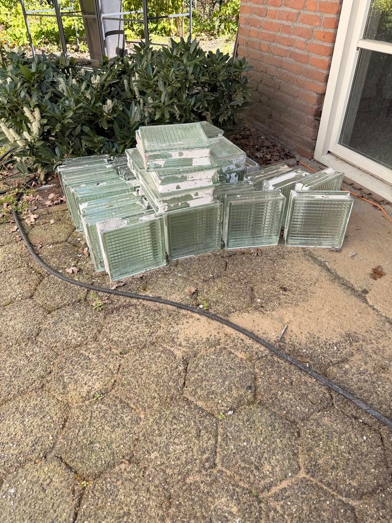 Glazen bouwstenen / glasblokken 38 stuks, Doe-het-zelf en Verbouw, Glas en Ramen, Ophalen, Gebruikt, Overige typen, Minder dan 80 cm