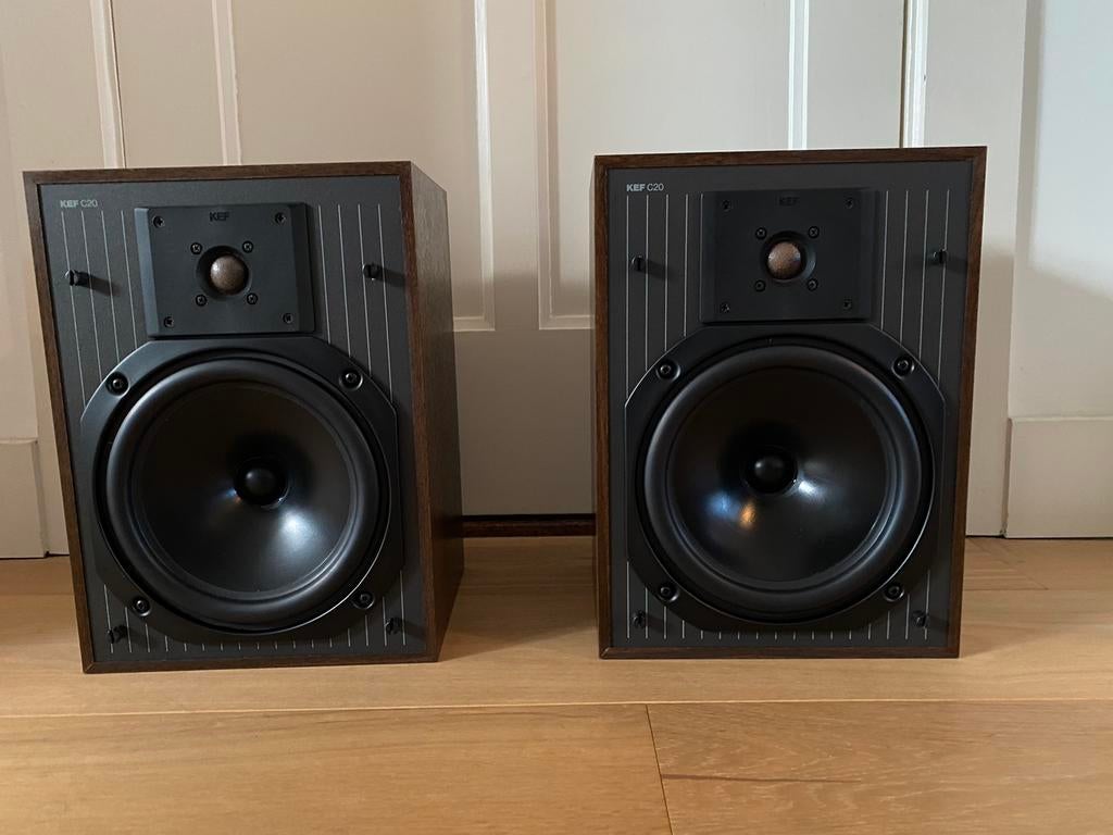 Kef C20 speakers in uitstekende staat, Zo goed als nieuw, 60 tot 120 watt, Front, Rear of Stereo speakers, Ophalen