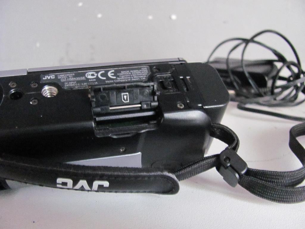 Caméscope Haute Définition JVC GZ-HM845 195€ livré (-50