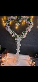 Hart op standaard ceremonie bruiloft decoratie, Ophalen of Verzenden, Zo goed als nieuw, Versiering, Geboorte of Huwelijk