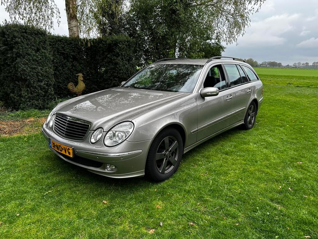 Mercedes-Benz E-Klasse E270 Combi AUT 2003 LEES TEKST, Auto's, Mercedes-Benz, Automaat, Achterwielaandrijving, Leder en Stof, Stationwagon