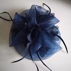 Donkerblauwe  disc fascinator, Kleding | Dames, Hoeden en Petten, Ophalen of Verzenden, Zo goed als nieuw, One size fits all