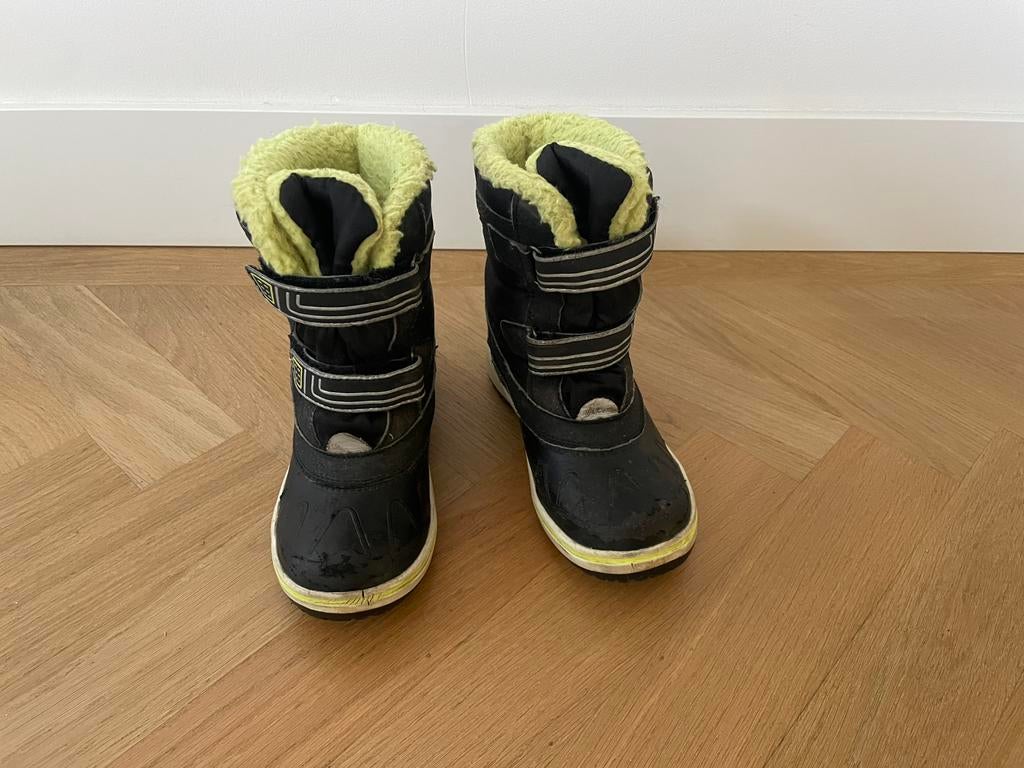 Snowboots, sneeuwschoenen maat 33, Kinderen en Baby's, Kinderkleding | Schoenen en Sokken, Gebruikt, Jongen of Meisje, Overige typen