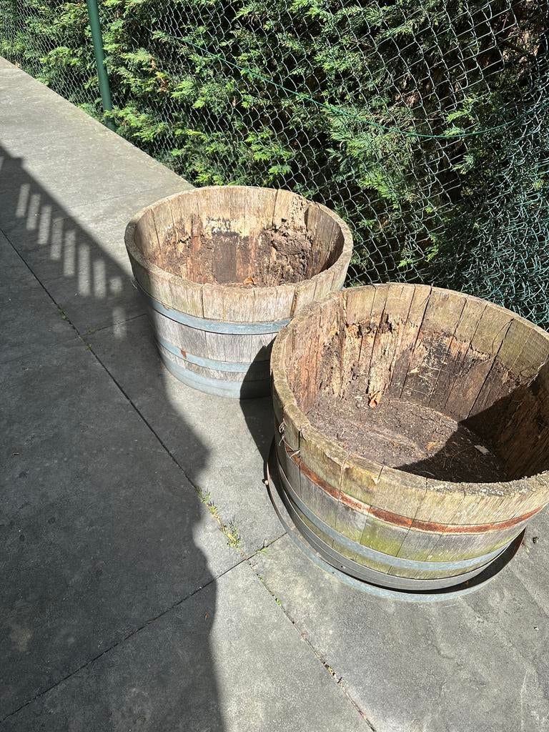 1/2 wijnvat plantenbak, Tuin en Terras, Ophalen of Verzenden, Zo goed als nieuw, Rond