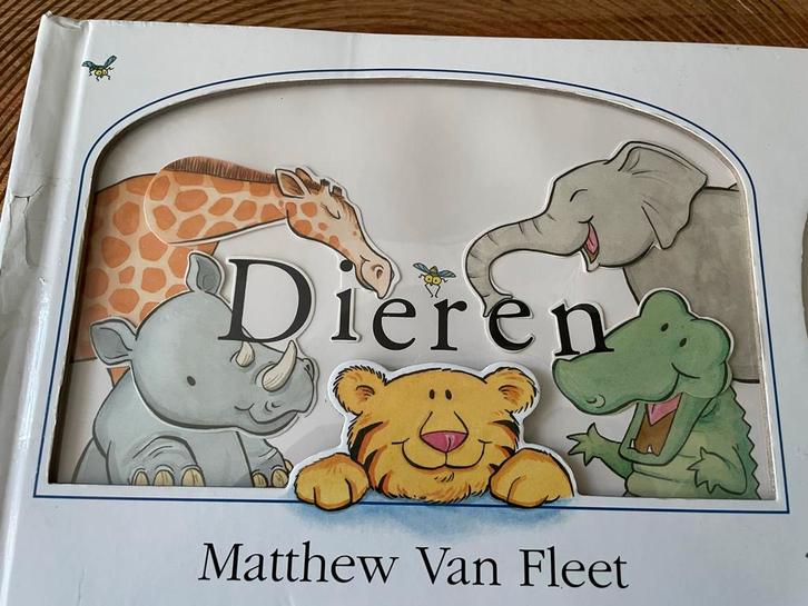Dierenboek Matthew Van Fleet - Uitklap- en Voelboek, Boeken, Kinderboeken | Baby's en Peuters, Zo goed als nieuw, 1 tot 2 jaar