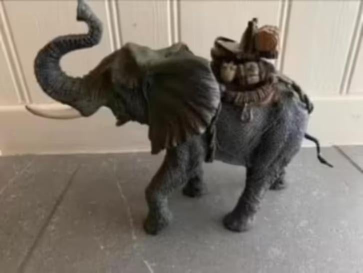 Chap mei - war olifant 2015, Ophalen of Verzenden, Zo goed als nieuw