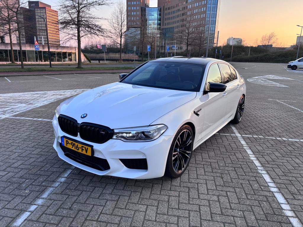 BMW 5-Serie M5 627pk Competition Xdrive Aut. 2018, Auto's, Automaat, 2000 kg, 4395 cc, Wit