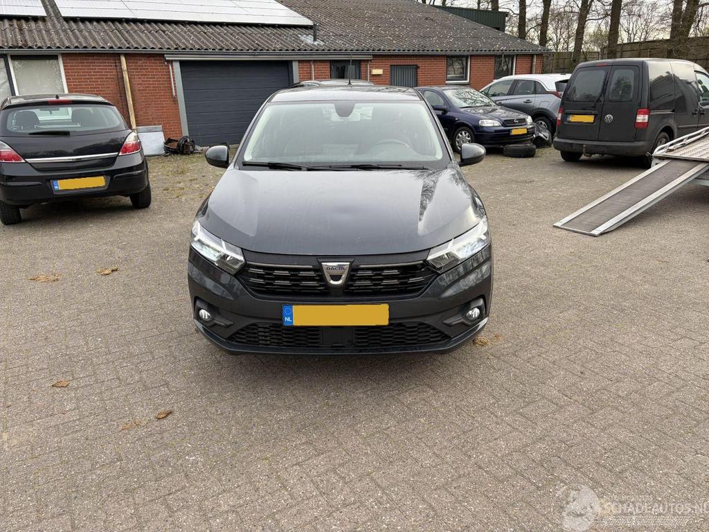 Dacia Sandero bi- fuel (bj 2022), Auto diversen, Schadeauto's, Dacia, Overige brandstoffen, Handgeschakeld, Zilver of Grijs