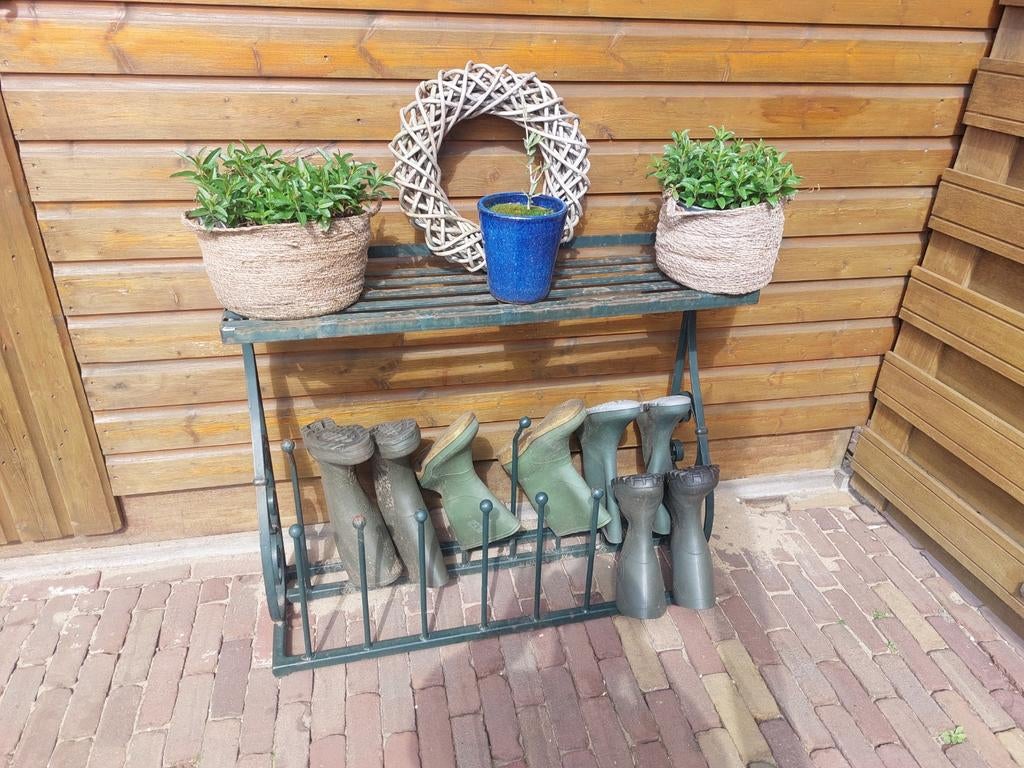 Metalen laarzenrek met plantenhouder, Tuin en Terras, Tuinwanddecoratie, Ophalen of Verzenden, Gebruikt