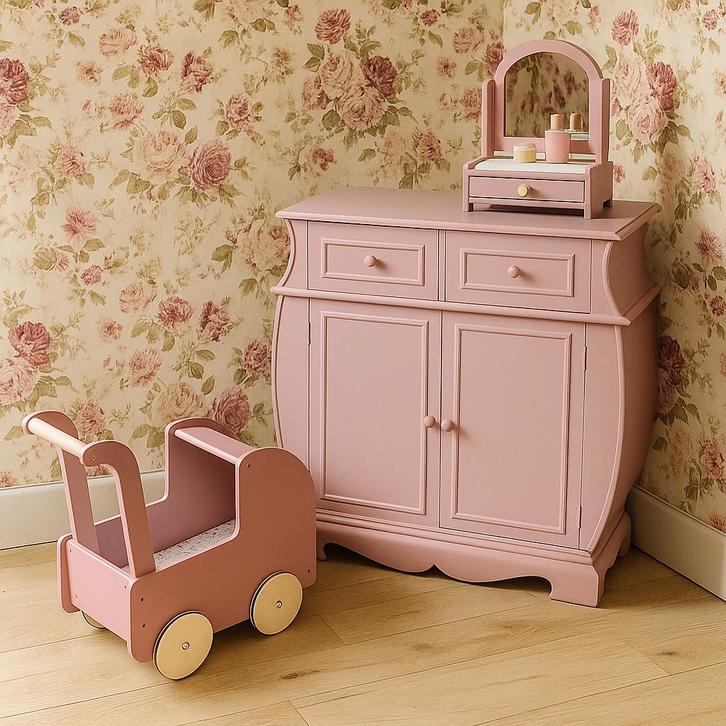 Prachtige sfeervolle lieve commode Pink Clay Flowers, Kinderen en Baby's, Kinderkamer | Commodes en Kasten, Zo goed als nieuw