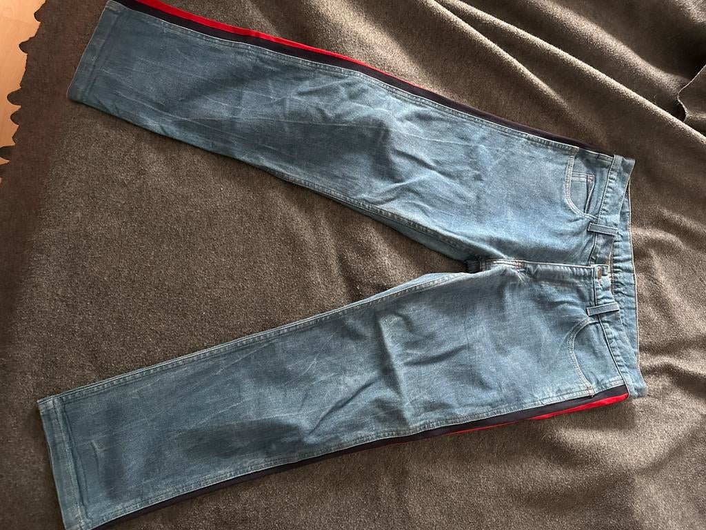 GUCCI jeans blauw maat 32, Kleding | Heren, Ophalen of Verzenden, Zo goed als nieuw, Blauw, W32 (confectie 46) of kleiner