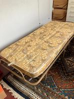 logeerbed inklapbaar, Ophalen, Eenpersoons, 190 cm of minder, Zo goed als nieuw