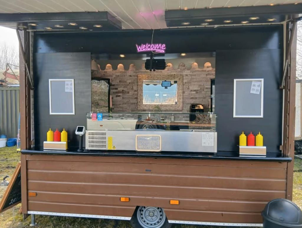Prachtige Verkoopwagen / Foodtruck / Snackwagen, Ophalen