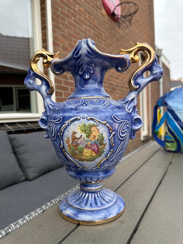 Antieke Blauwe Vaas met Gouden Handvatten en Scène, Ophalen