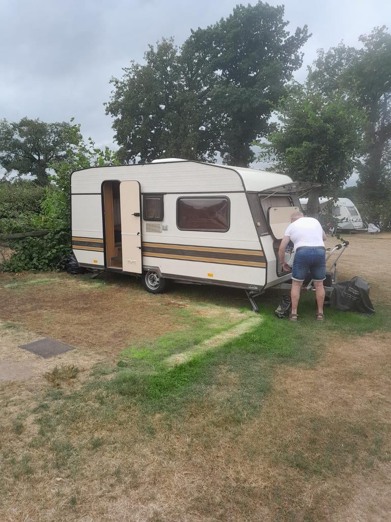 Knaus Sudwind 1987 - Goed onderhouden caravan met voortent, Caravans en Kamperen, Rondzit, Knaus, Tot en met 4, Luifel