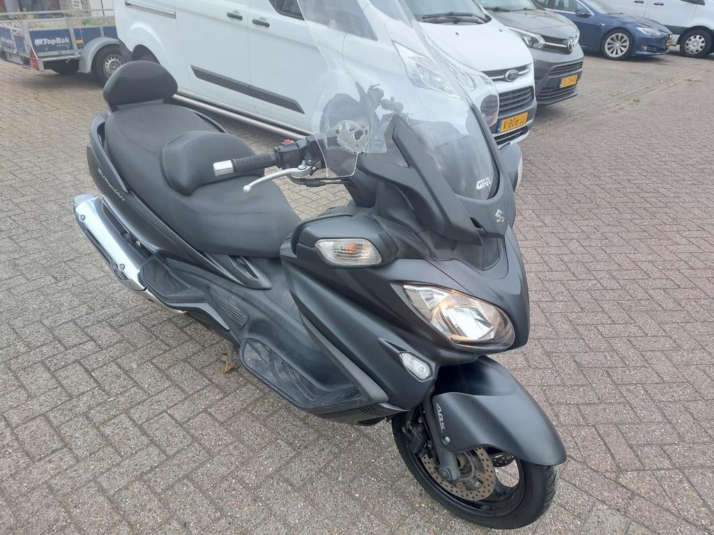 Suzuki motorscooter 650 CC mat zwart v. 2017, Particulier, Scooter