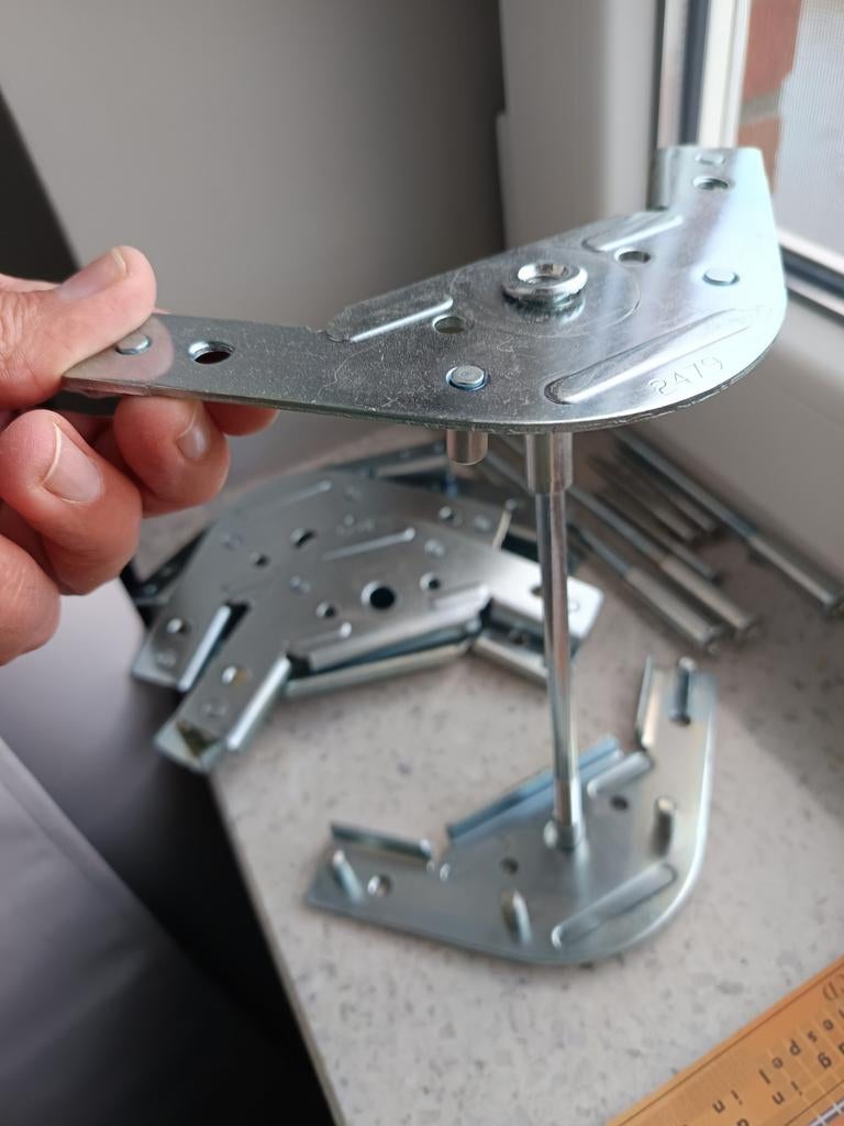 Hoekprofielen voor maken van een bedombouw, Doe-het-zelf en Verbouw, IJzerwaren en Bevestigingsmiddelen, Ophalen of Verzenden