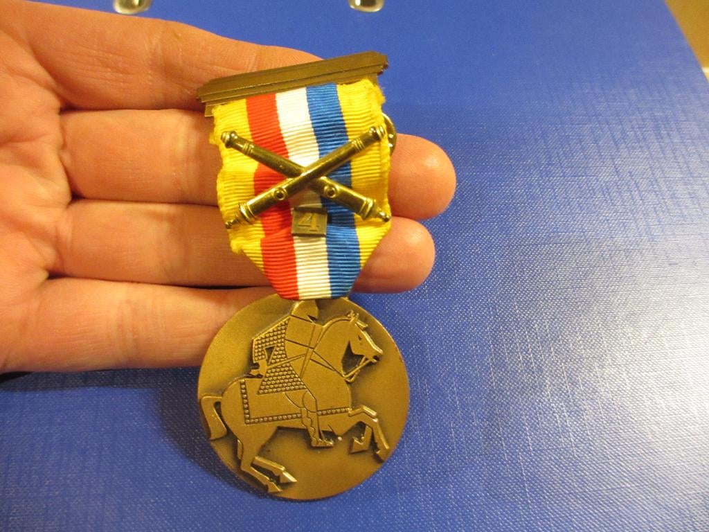 medaille Luxemburg International army march Diekirch brons, Ophalen of Verzenden, Brons, Buitenland