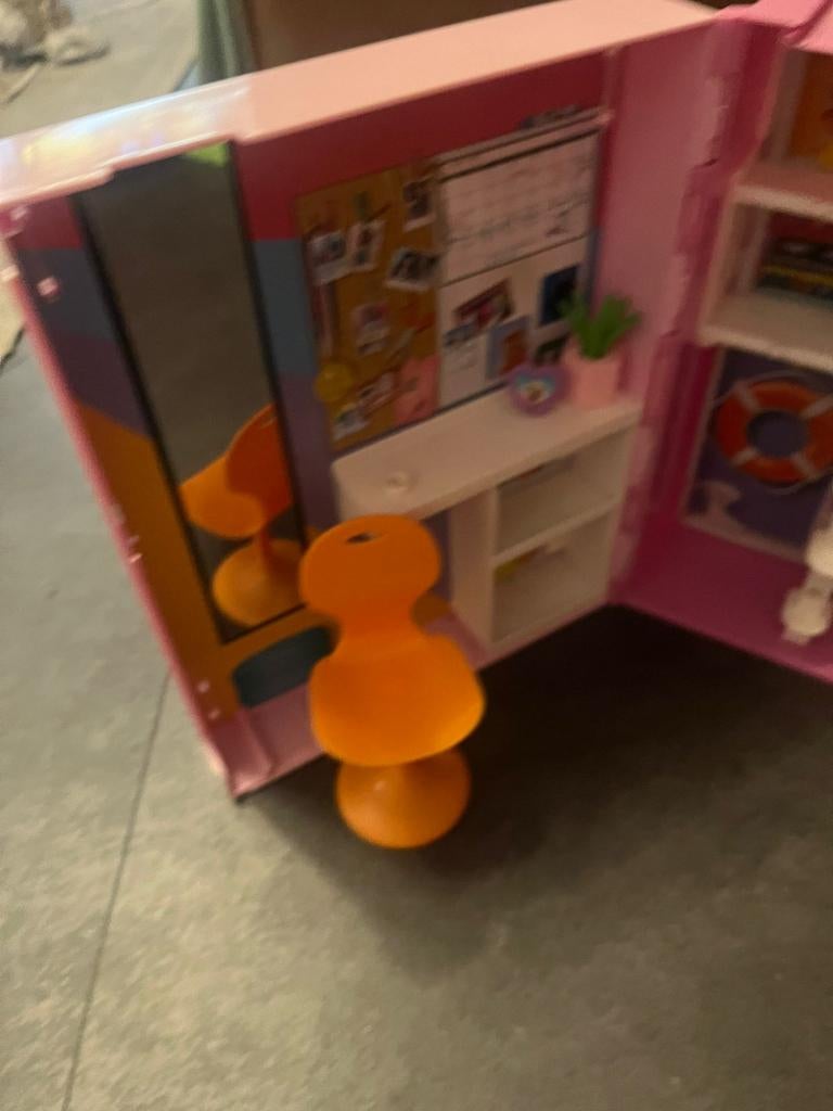 Barbie poppenhuis met accessoires, Kinderen en Baby's, Speelgoed | Poppen, Ophalen of Verzenden, Barbie, ?, ?
