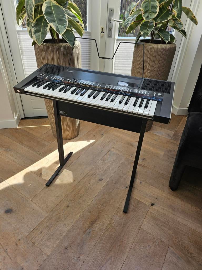 Technics keyboard met ingebouwde speakers en hoofdtelefoon, Muziek en Instrumenten, Keyboards, Ophalen of Verzenden