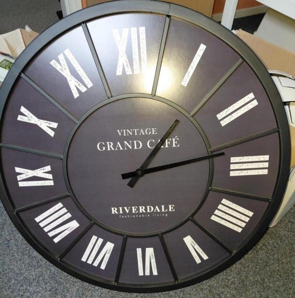 Riverdale wandklok, Huis en Inrichting, Woonaccessoires | Klokken, Ophalen, Gebruikt, Wandklok