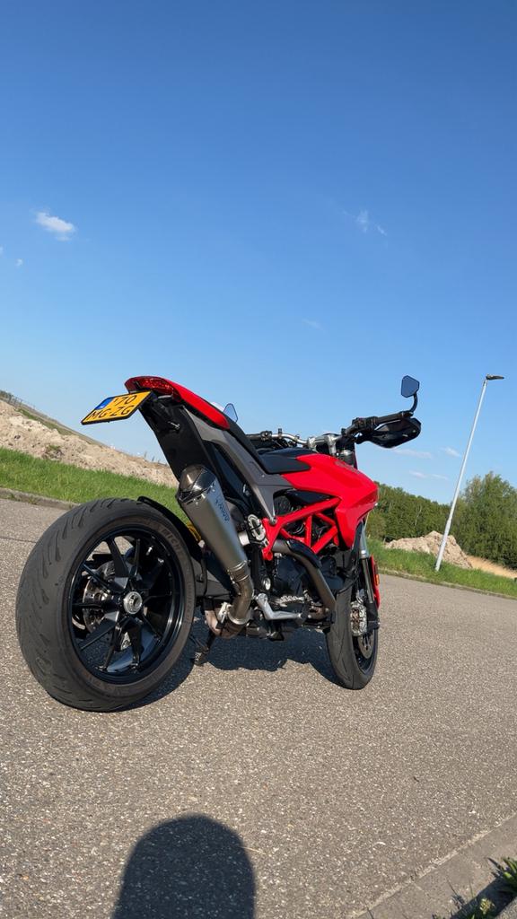 Ducati hypermotard 939 sport uitlaat, Fietsen en Brommers, Ophalen of Verzenden, Zo goed als nieuw