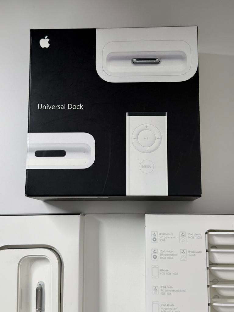 Apple Universal Dock, Ophalen of Verzenden, Zo goed als nieuw