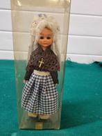 Pop kledendracht vintage op klompen, Ophalen of Verzenden, 'T Olde Gre-j, Info@toldegrej.nl, Endepoelstraat 20f Didam