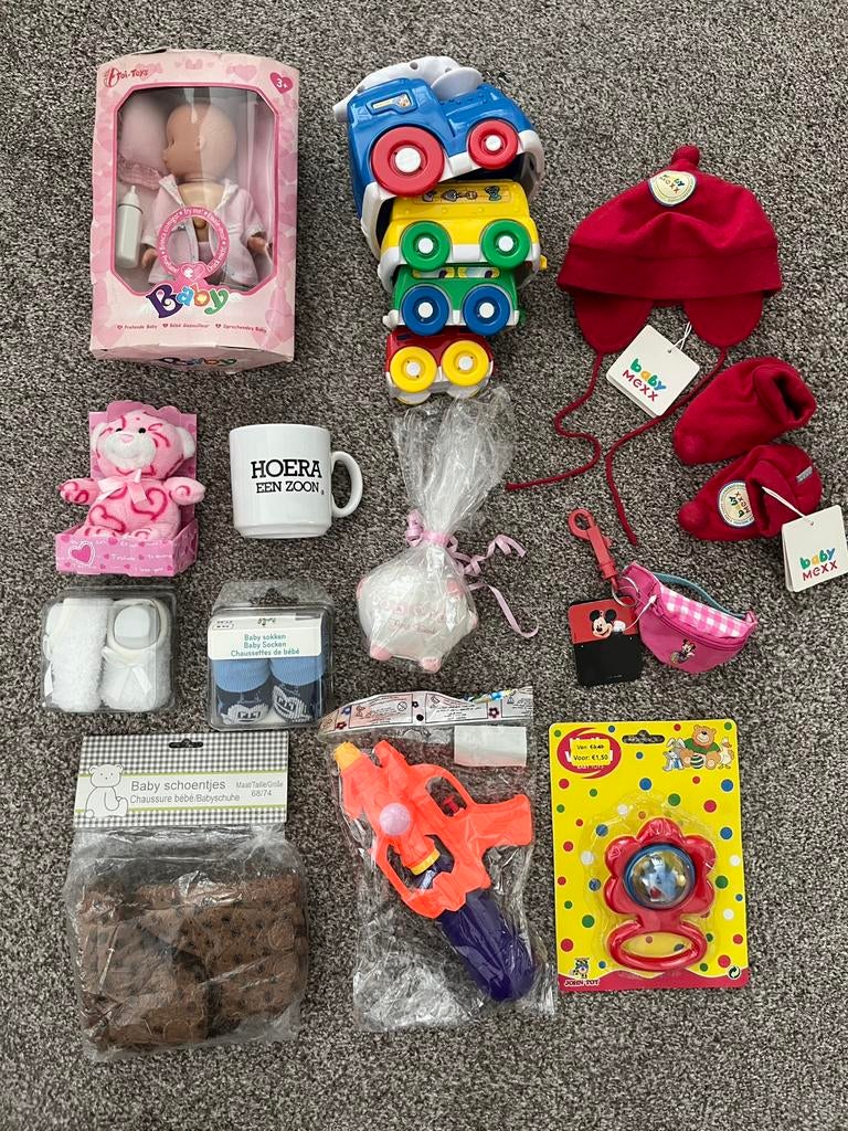 Nieuw, Baby cadeautjes en speelgoed 15 stuks, Ophalen of Verzenden, Nieuw, Jongen of Meisje