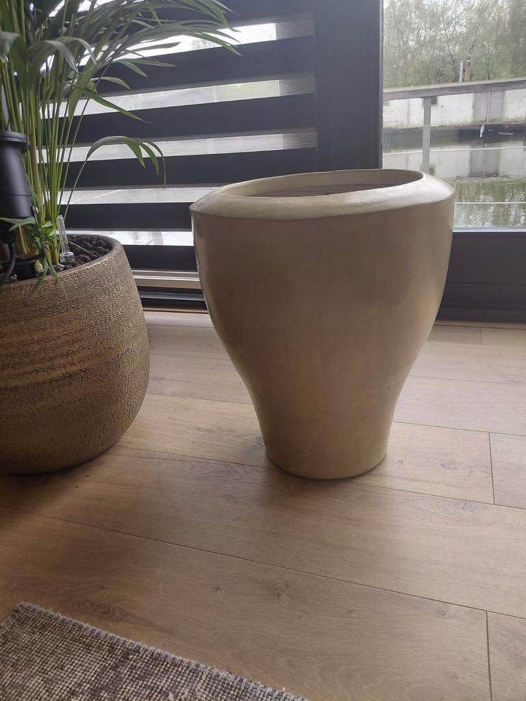 Grote pot voor binnen of buiten, Tuin en Terras, Bloempotten, Rond, Zo goed als nieuw, Balkon, Aardewerk