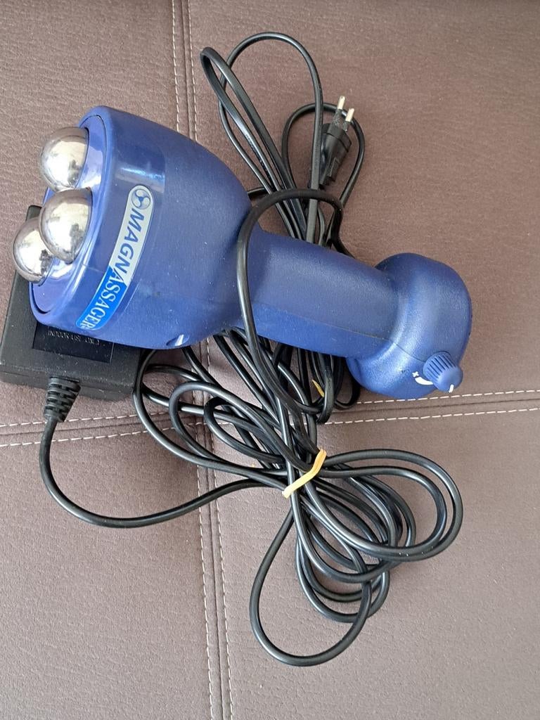 MAGNASSAGER Handmassageapparaat met 3 rollende koppen, Ophalen, Apparaat