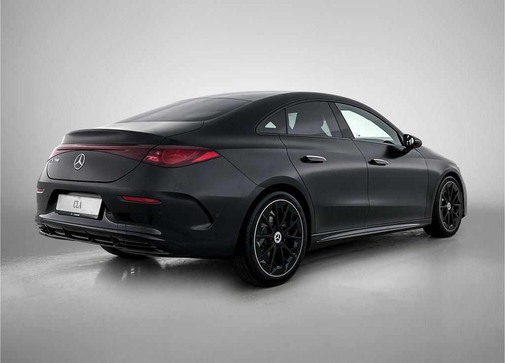 Mercedes-Benz CLA-Klasse 200 Business Solution AMG | Edition, Auto's, CLA, Adaptive Cruise Control, 4 cilinders, 1586 kg