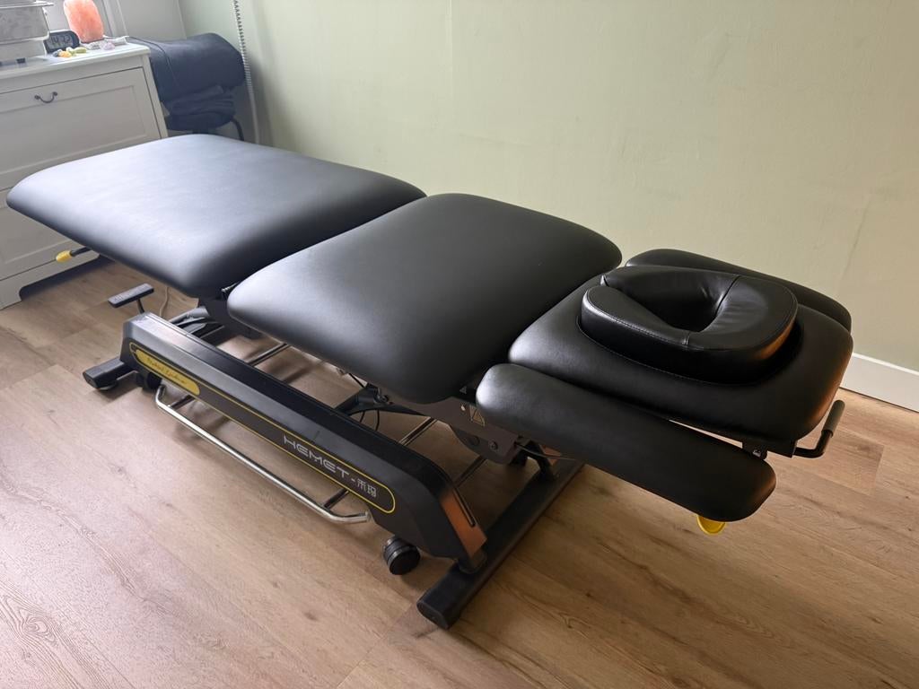 Elektrische massagetafel, Sport en Fitness, Ophalen, Zo goed als nieuw, Massagetafel