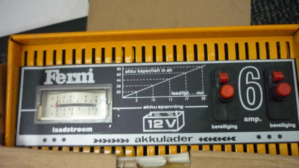 auto accu oplader eventueel met lifehammer, Ophalen of Verzenden, Gebruikt