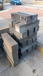 Gratis ophalen - betonnen stapelblokken - antraciet, Tuin en Terras, Bielzen en Borders, Ophalen, Gebruikt, Blok, Minder dan 25 cm